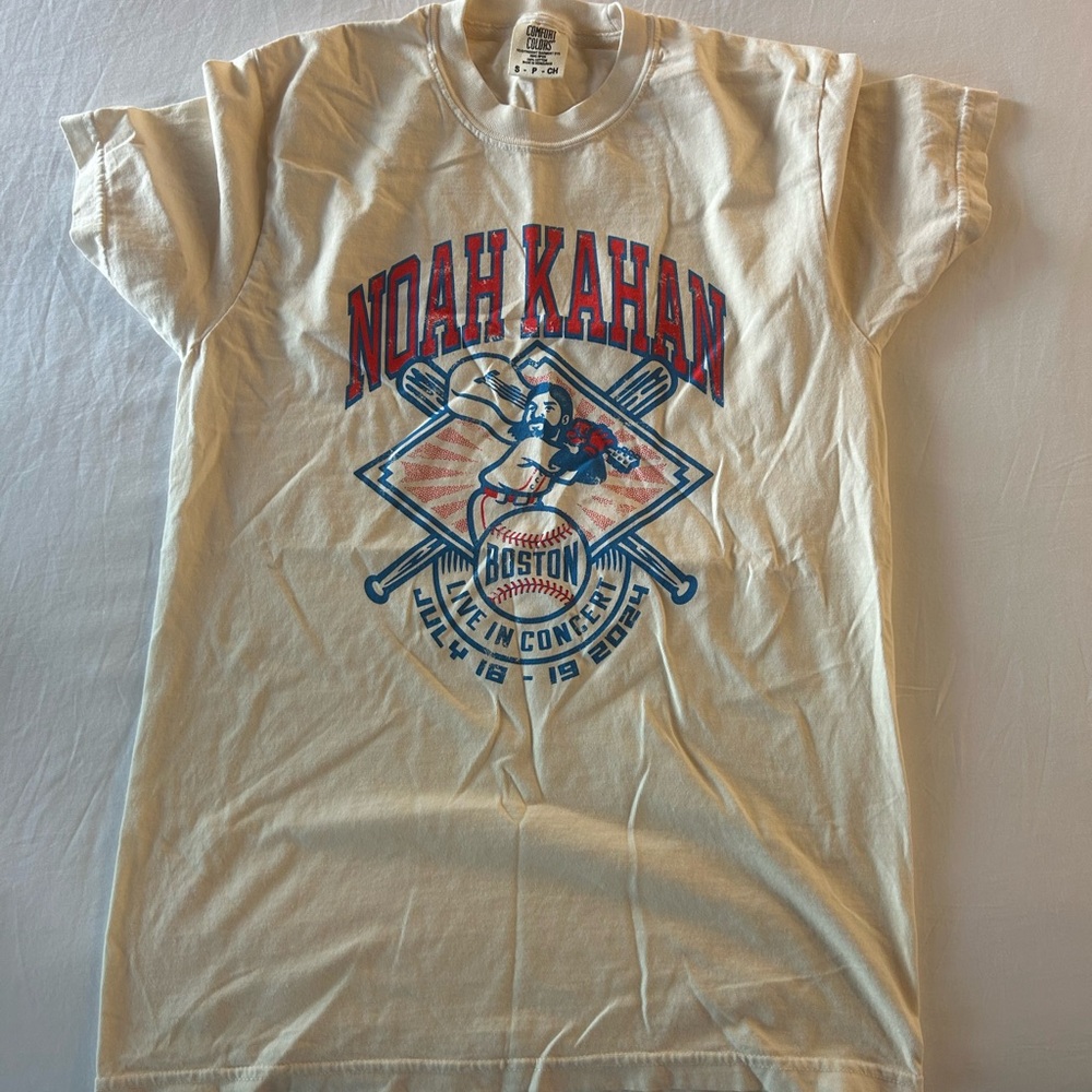 Noah Kahan fenway shirt